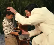 Productores de Bad Bunny revelan secretos del Super Bowl: niño del Grammy y acrobacias sin arnés