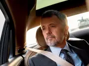 Rey Federico X visita Groenlandia en medio de tensión geopolítica con Estados Unidos