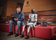 ROBI, el robot humanoide que camina como estudiante en la Universidad de La Sabana