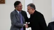 Roy Barreras propone a Gustavo Petro como su fórmula vicepresidencial en medio de tensión política
