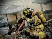 Rápida acción de bomberos evita tragedia en restaurante bogotano tras incendio en cocina