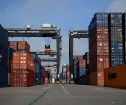 Trump busca alternativas legales tras fallo de Corte Suprema sobre aranceles ilegales