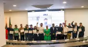 UTS y UNRaf celebran primera graduación de diplomado binacional en movilidad eléctrica sustentable