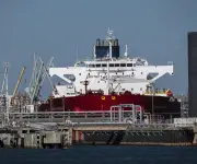 Venezuela adjudicará nuevos bloques petroleros a Chevron y Repsol esta semana