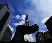 Venezuela incrementa exportaciones de crudo con superpetroleros hacia India y EE.UU.