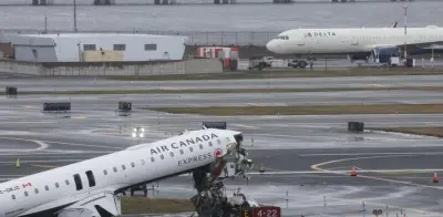 Aeropuerto LaGuardia de Nueva York reabre tras mortal choque entre avión y camión de bomberos