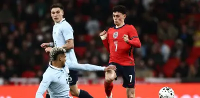 Alarma en Inglaterra: Phil Foden sufre grave lesión en amistoso ante Uruguay previo al Mundial