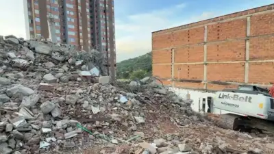 Alcaldía de Medellín activa póliza para cubrir daños en más de 20 casas por obras del Metro de la 80