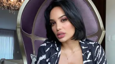 Andrea Valdiri cumple promesa y regala fiestas de 15 años a jóvenes sin recursos