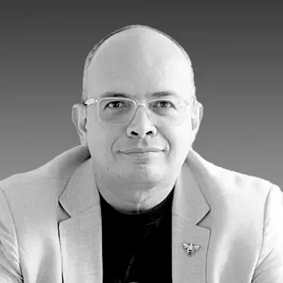 Anthropic denuncia a rivales chinos por robo de datos mientras enfrenta presión del Pentágono