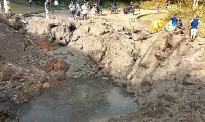 Atentado con explosivos en la Panamericana deja un policía muerto y paraliza el sur de Colombia