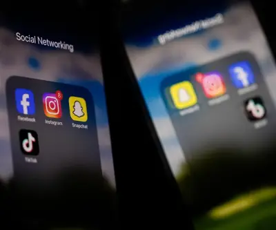 Australia investiga a Meta, TikTok y YouTube por posible incumplimiento de ley de redes sociales para menores