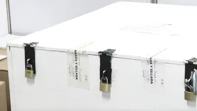 Avanza reconteo electoral en Colombia: Registraduría reporta 58% de avance en escrutinio