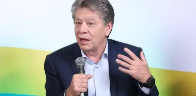 Bruce Mac Master lanza libro 'La agenda de la desestabilización' con críticas al gobierno Petro