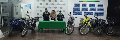 Capturan a mujer en Bogotá con seis motocicletas robadas gracias a denuncia ciudadana