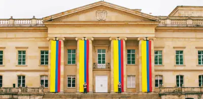 Carrera presidencial colombiana inicia con 14 candidatos inscritos para primera vuelta