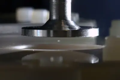 Científicos descubren el secreto de las chispas que pudieron originar la vida en la Tierra