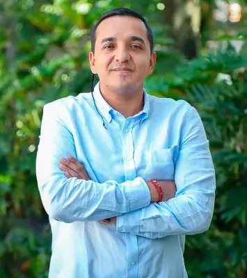 Colombia lidera formación en IA pero su productividad laboral cae: ¿qué falla?