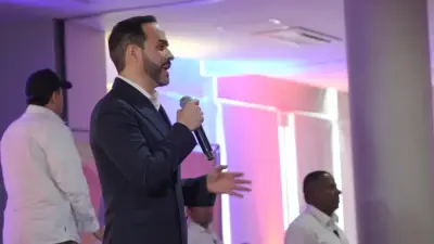 De la Espriella defiende su postura: 'No reedito a Rodolfo, soy coherente'