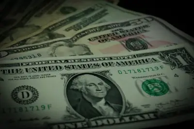 Dólar abre al alza por tensión entre EE.UU. e Irán e investigación comercial de China