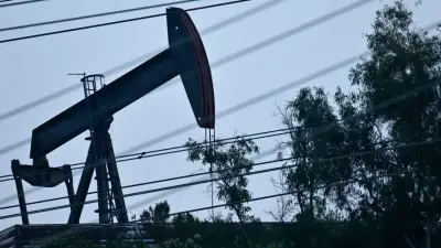 EE.UU. autoriza compra temporal de petróleo ruso para contener alza de precios