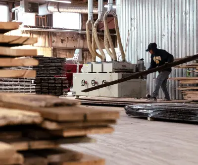 EE.UU. crea 63.000 empleos en febrero según ADP, mayor cifra desde noviembre