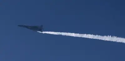 España cierra espacio aéreo a EE.UU. en medio de guerra con Irán y asegura estabilidad económica