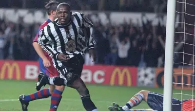 Howe pide a su Newcastle emular al 'Tino' Asprilla ante el Barcelona en Champions