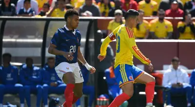 James Rodríguez jugó contra Francia con malestar físico y requirió atención médica
