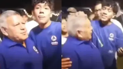 Joven lanza huevo contra candidato presidencial en Perú en incidente grabado en video