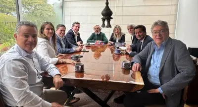 Juan Daniel Oviedo analiza ser fórmula vicepresidencial de Paloma Valencia tras consultas