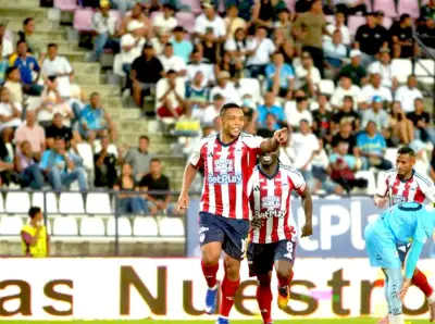 Junior de Barranquilla vence 0-2 a Jaguares con goles de Muriel y Gutiérrez