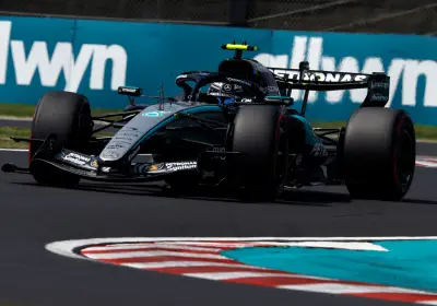 Kimi Antonelli de Mercedes logra su segunda pole consecutiva en el Gran Premio de Japón