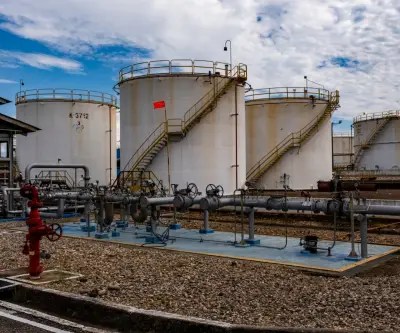 La AIE liberará un récord histórico de 400 millones de barriles de petróleo de emergencia