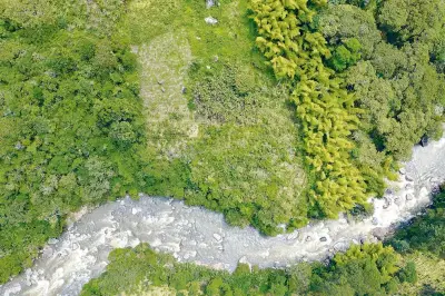 Líder Emberá advierte sobre la muerte del río San Juan y el eco de la represa de Urrá