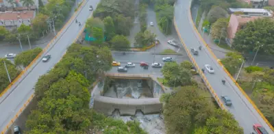 Medellín inicia obras del nuevo puente sobre la quebrada La Iguaná para el Metro de la 80