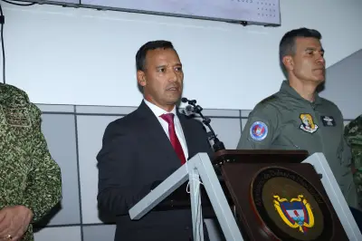 Ministro de Defensa ordena investigación tras muerte de policía en operativo militar en Cauca