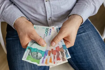 Más de un millón de empleados públicos en Colombia reciben aumento salarial inferior al 23% esperado