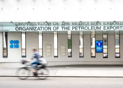 OPEP+ acuerda aumento limitado de producción petrolera mientras conflicto en Irán amenaza el estrecho de Ormuz