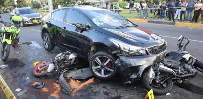 Peligrosa persecución en Cali tras hurto de vehículo deja cinco heridos y siete autos dañados