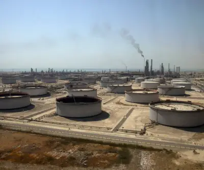 Petróleo cae un 5% por propuesta de alto el fuego entre EE.UU. e Irán