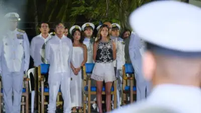 Petro defiende en redes la designación de su hija como madrina de buque militar