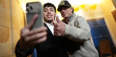 Petro revela que trabajaría con Uribe si estuvieran atrapados en una isla desierta