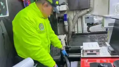 Policía desmantela fábrica clandestina de tecnología pirata en Bogotá con incautación millonaria