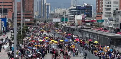 Protesta docente paraliza Bogotá: bloqueos en calle 26 y carrera 30 afectan movilidad