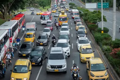 Protestas en Bogotá bloquean vías y afectan a más de 90.000 usuarios del transporte público