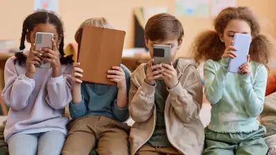 Proyecto de ley busca restringir uso de celulares en colegios colombianos para menores de 16 años