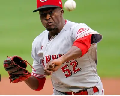 Reiver Sanmartín: De la alegría al golpe en su debut con Gigantes de San Francisco