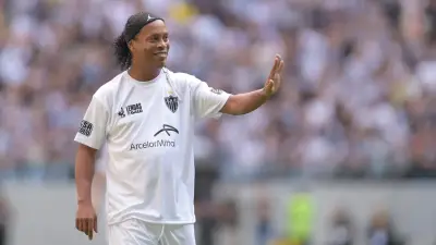 Ronaldinho visitará Colombia: hinchas podrán ver al astro brasileño en evento especial