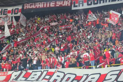 Santa Fe ofrece gorra y lata conmemorativa a primeros 10.000 abonados para la Copa Libertadores